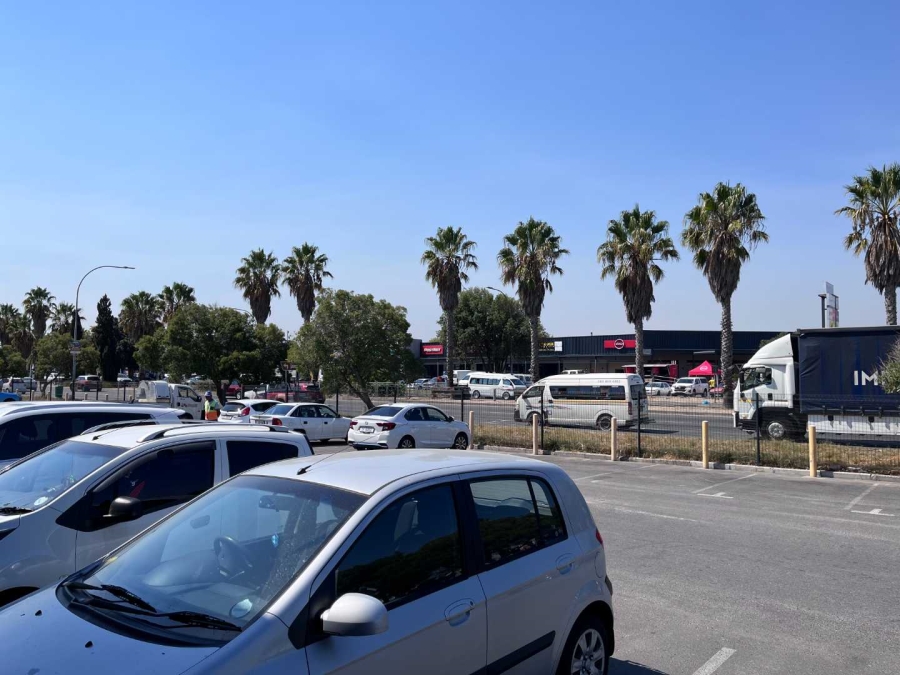 To Let commercial Property for Rent in Brackenfell Central Western Cape